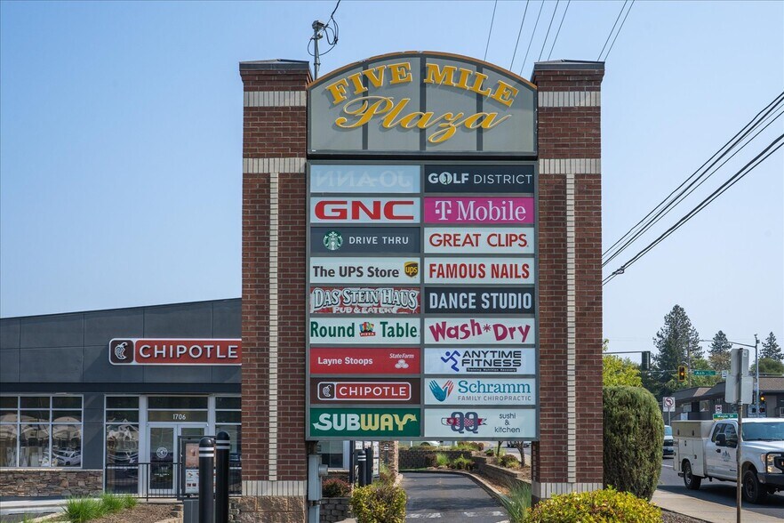 5 Mile Shopping Center portefeuille de 15 biens à vendre sur LoopNet.fr - Photo de l’immeuble – Image 2 sur 55