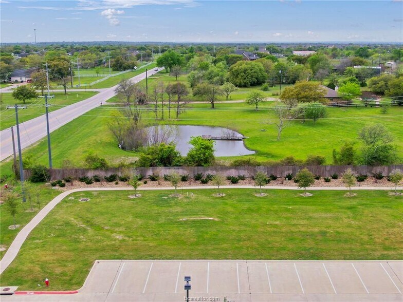 3024 Barron Rd, College Station, TX à vendre - Photo de l’immeuble – Image 2 sur 11