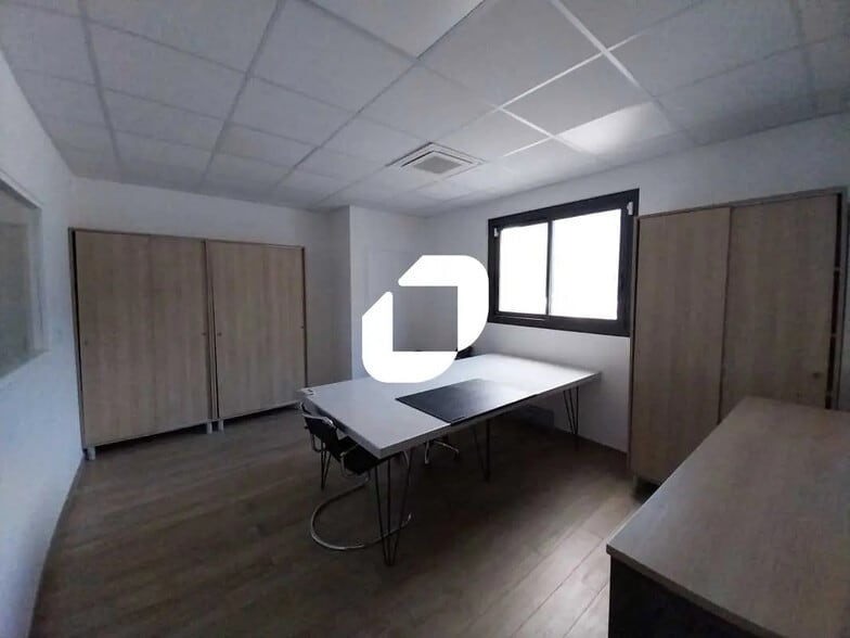 Bureau dans Fabrègues à louer - Photo de l’immeuble – Image 3 sur 17