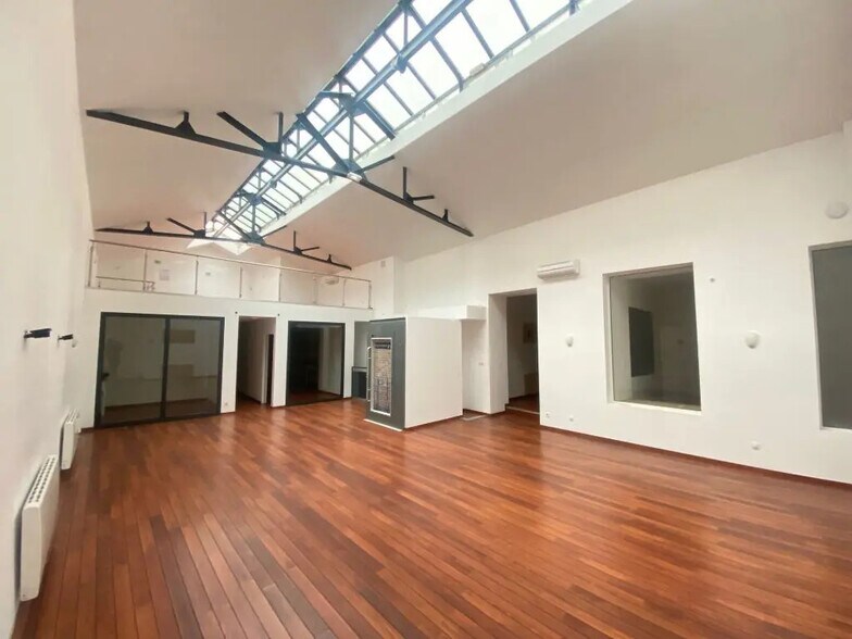 Local commercial dans Lyon à vendre - Photo de l’immeuble – Image 3 sur 4