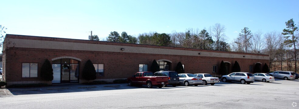 810 Powdersville Rd, Easley, SC à louer - Photo principale – Image 1 sur 2