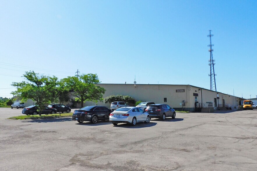 3086 E Court St, Flint, MI à vendre - Photo de l’immeuble – Image 1 sur 4