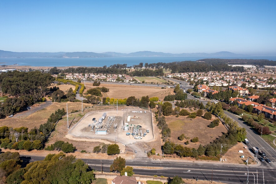 2600 Hilltop Dr, Richmond, CA à vendre - Aérien – Image 2 sur 4