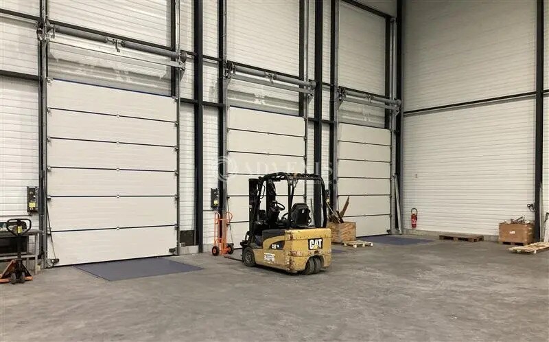Local d'activités dans Naveil à vendre - Photo de l’immeuble – Image 2 sur 5