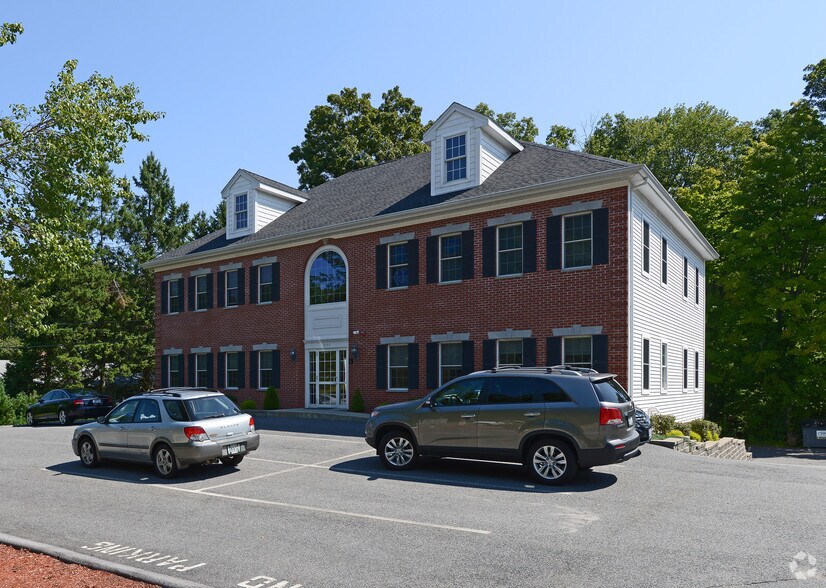 2155 Diamond Hill Rd, Cumberland, RI à louer - Photo de l’immeuble – Image 3 sur 5