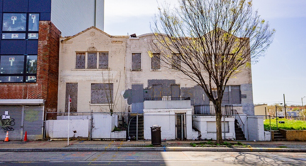 2023 Benning Rd NE, Washington, DC à vendre - Photo de l’immeuble – Image 2 sur 5