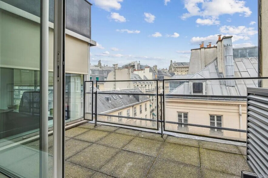 37 Rue De Caumartin, Paris à louer - Photo de l’immeuble – Image 3 sur 9