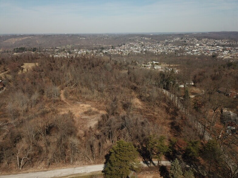 1397 1397 Airport Road, Aliquippa, PA à vendre - Photo de l’immeuble – Image 3 sur 41
