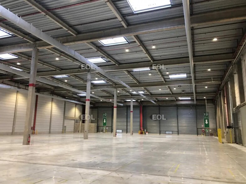 Industriel/Logistique dans Marly-la-Ville à louer - Photo intérieure – Image 3 sur 9