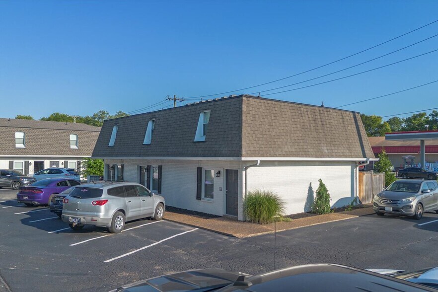 324 Walton Ferry Rd, Hendersonville, TN à vendre - Photo de l’immeuble – Image 2 sur 32