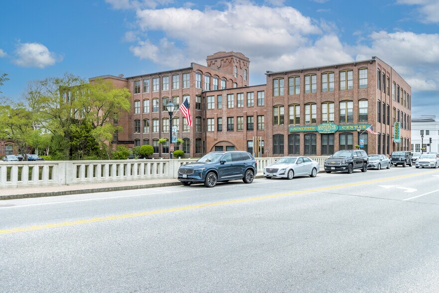 2 Storer St, Kennebunk, ME à louer - Photo de l’immeuble – Image 3 sur 24