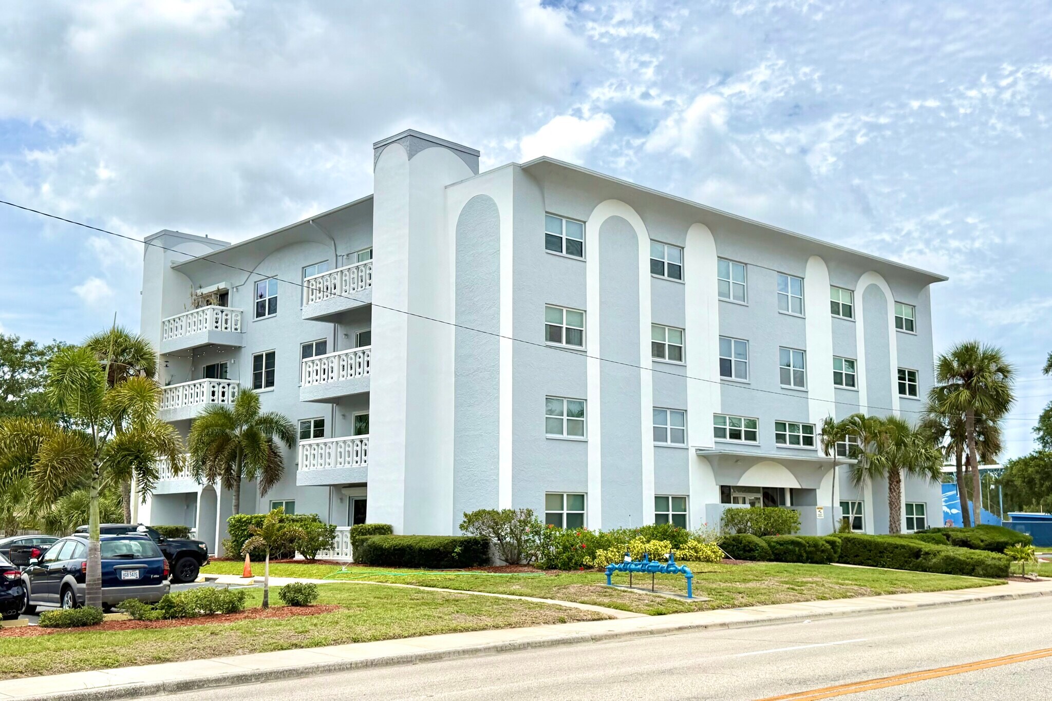 4400 1st St N, Saint Petersburg, FL à vendre Photo de l’immeuble– Image 1 sur 32