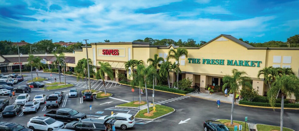 14960 Tamiami Trl E, Naples, FL à louer - Photo de l’immeuble – Image 1 sur 7
