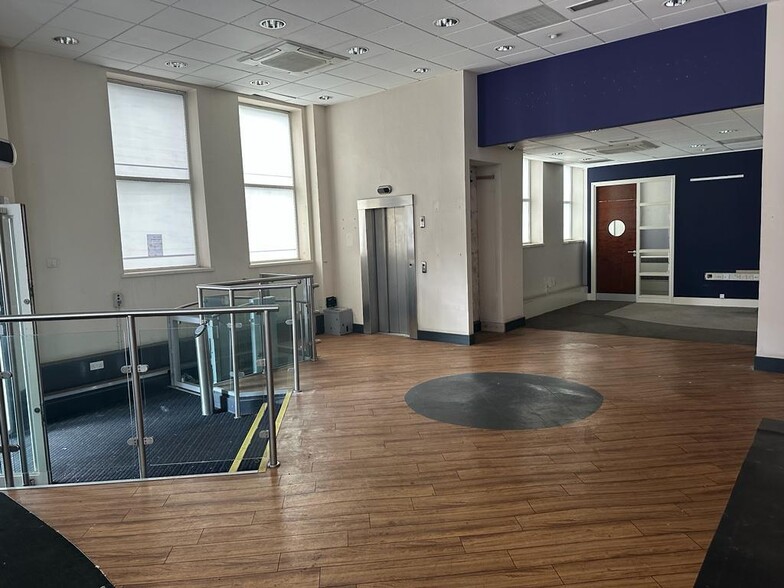 1-3 Market Pl, Willenhall à vendre - Photo intérieure – Image 2 sur 3