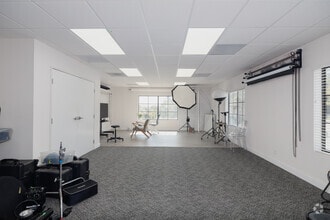 2210 Encinitas Blvd, Encinitas, CA à louer Photo intérieure– Image 1 sur 2