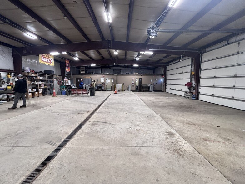 235 Grand Lake Rd, Celina, OH à vendre - Photo de l’immeuble – Image 2 sur 6
