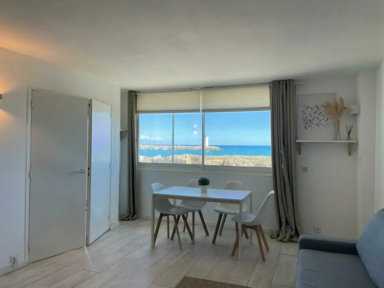 Local commercial dans Villeneuve-Loubet à louer - Photo intérieure – Image 2 sur 12