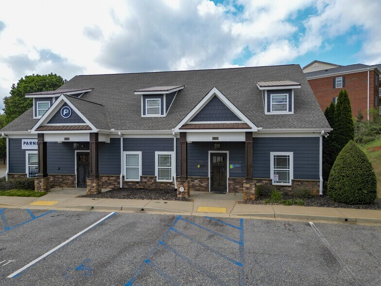 108A Clair Dr, Piedmont, SC à louer - Photo de l’immeuble – Image 2 sur 3