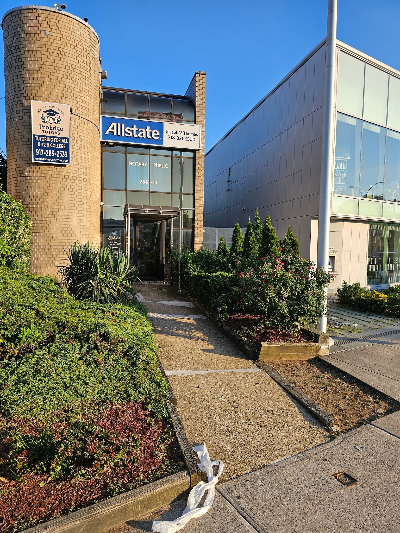 256-10 Union Tpke, Glen Oaks, NY à louer Photo intérieure– Image 1 sur 5