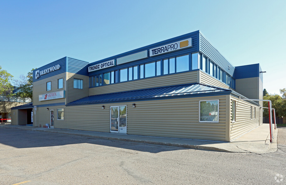 50 Brentwood Blvd, Strathcona County, AB à louer - Photo principale – Image 3 sur 8