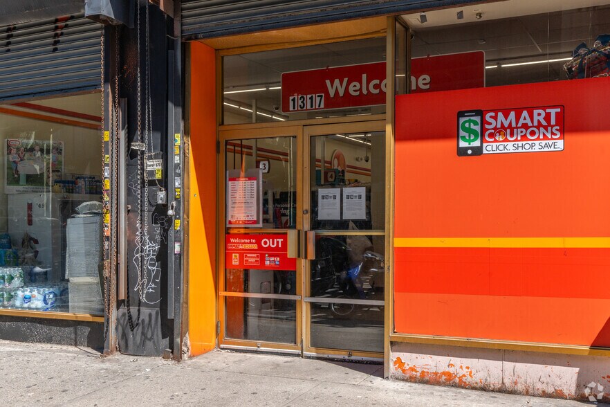 1317-1323 Broadway, Brooklyn, NY à louer - Photo de l’immeuble – Image 3 sur 4