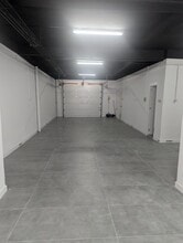 Local commercial dans Viladecans, Barcelona à louer Photo intérieure– Image 1 sur 4