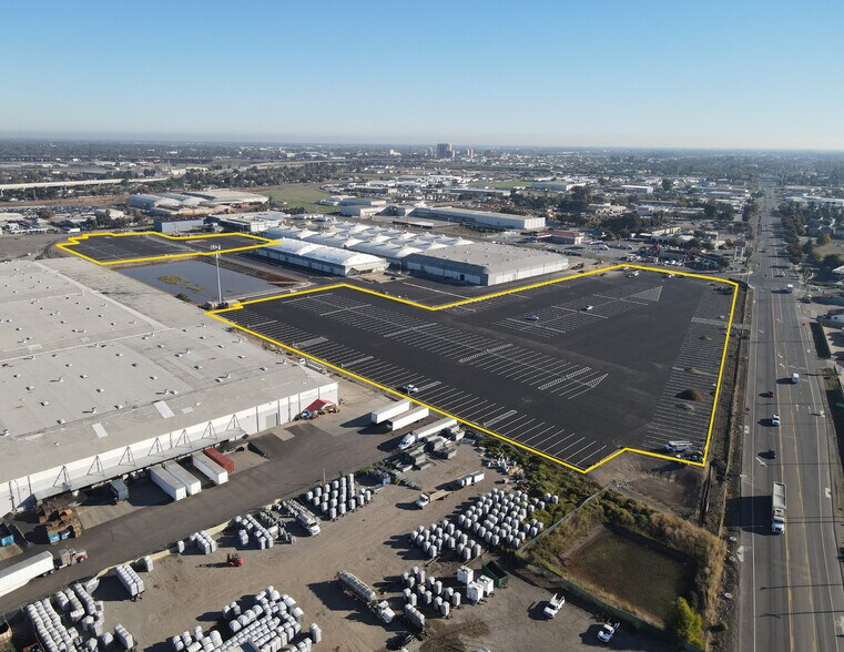 1515 S Fresno Ave, Stockton, CA à louer - Photo de l’immeuble – Image 2 sur 5