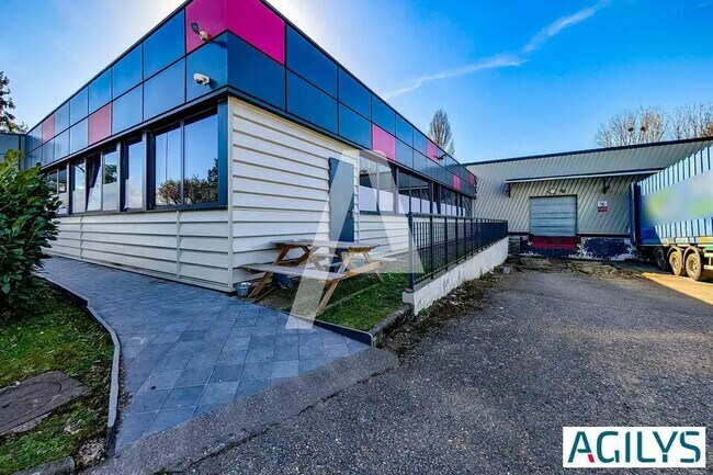 Plus de détails pour Bureau, Local d'activités à louer