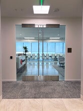 400 Spectrum Center Dr, Irvine, CA à louer Photo intérieure– Image 1 sur 16