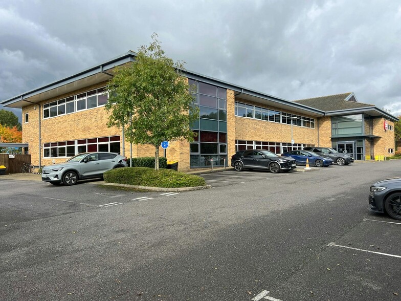 1 Curo Park, St Albans à louer - Photo de l’immeuble – Image 1 sur 1