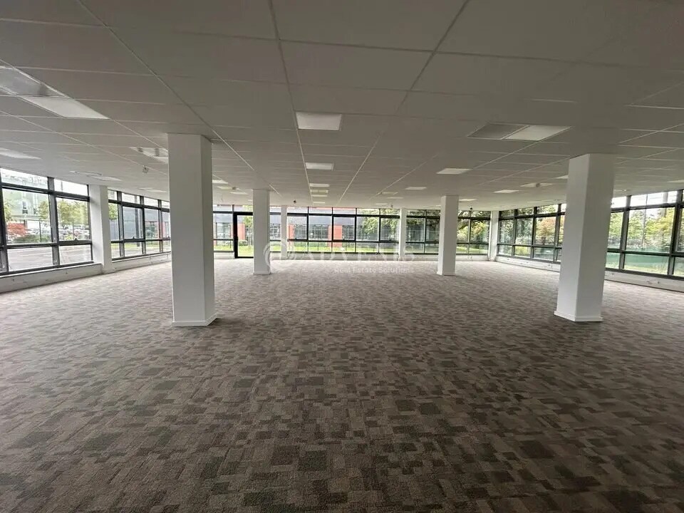 Bureau dans Le Mans à louer Photo de l’immeuble– Image 1 sur 7