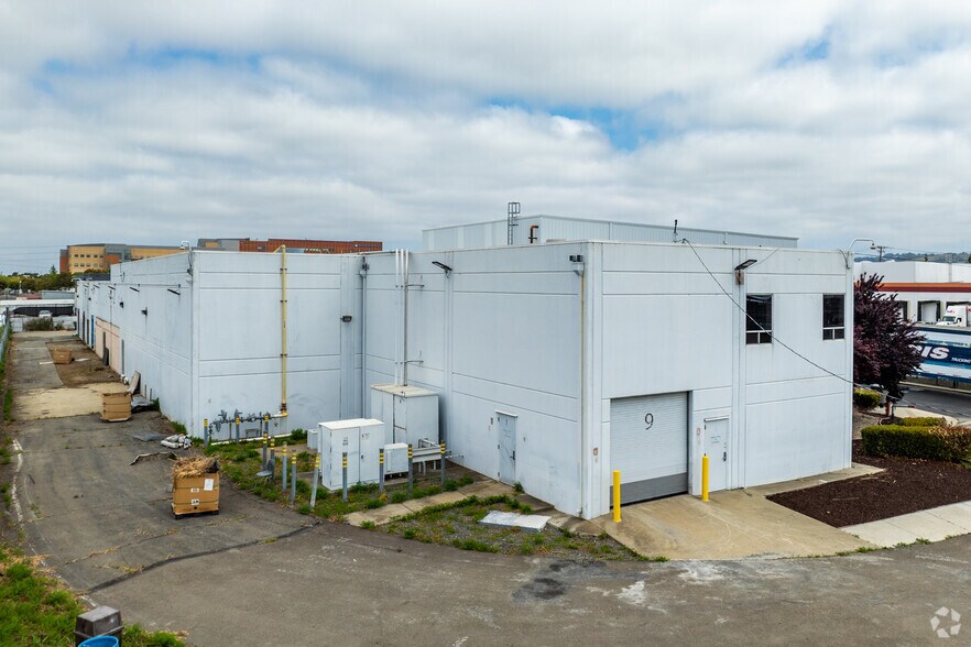 1799 Factor Ave, San Leandro, CA à louer - Photo de l’immeuble – Image 2 sur 9