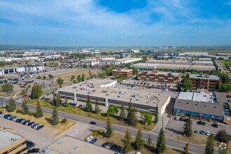 2712 37th Ave NE, Calgary, AB - VUE AÉRIENNE  vue de carte - Image1