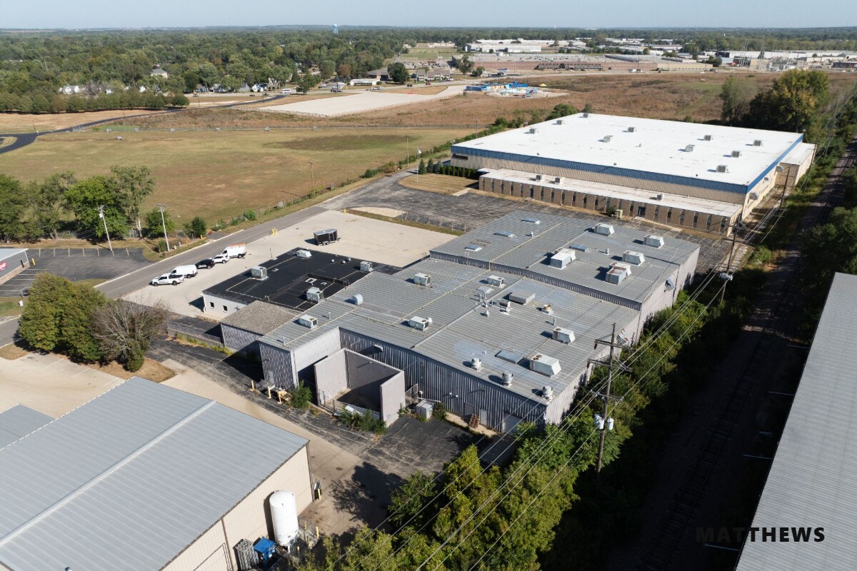5701 Industrial Ave, Loves Park, IL à vendre Photo de l’immeuble– Image 1 sur 4