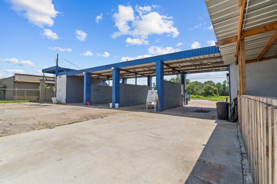 22319 Loop 494, Kingwood, TX à vendre - Photo de l’immeuble – Image 3 sur 13