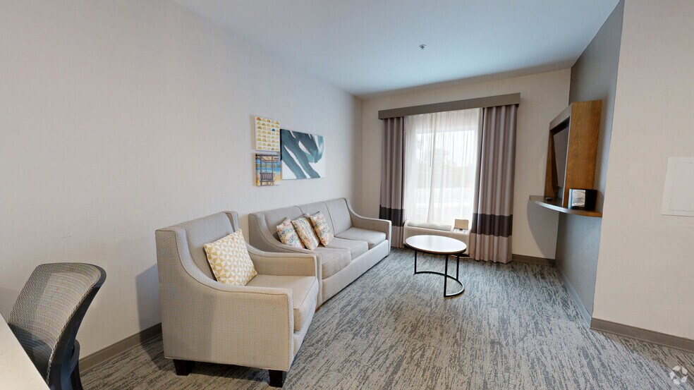Florida Hospitality Pair: Tryp & Sonesta portefeuille de 2 biens à vendre sur LoopNet.fr - Numérisation 3D Matterport – Image 3 sur 28
