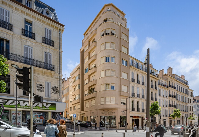 Plus de détails pour 30 A Rue De Village, Marseille - Bureau à louer