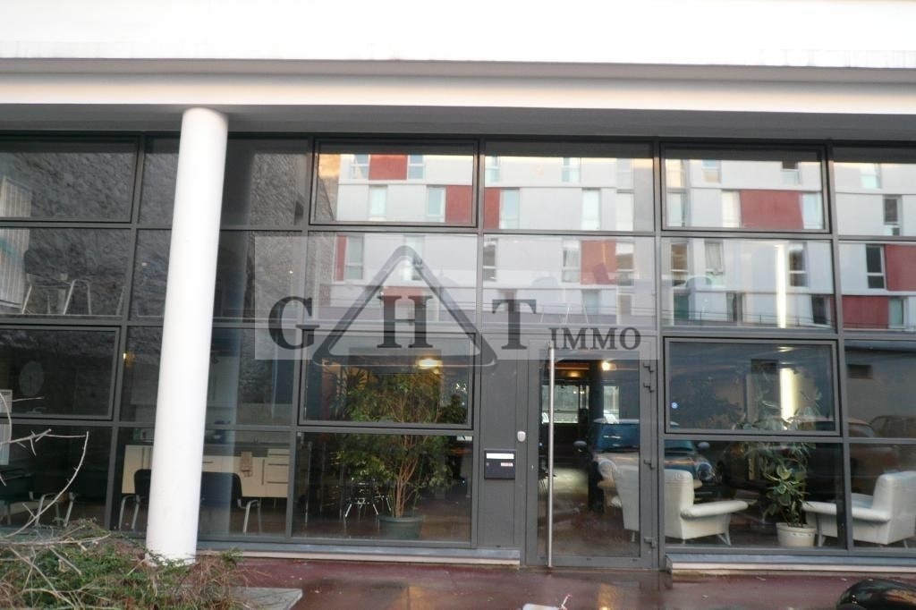 Bureau dans Ivry-sur-Seine à louer Photo de l’immeuble– Image 1 sur 12
