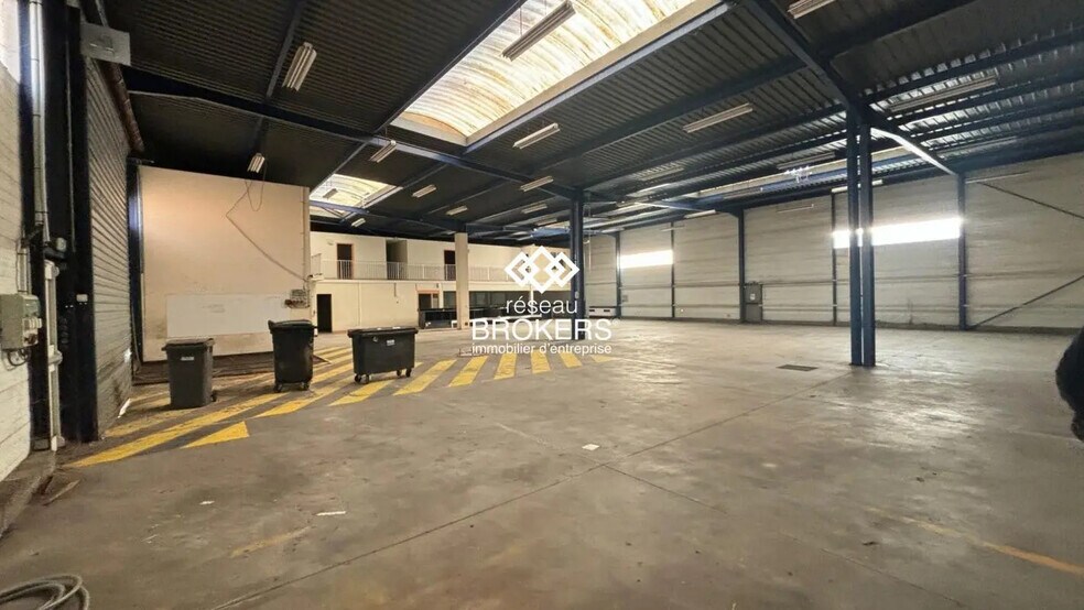 Local d’activités dans Le Havre à louer - Photo de l’immeuble – Image 1 sur 7