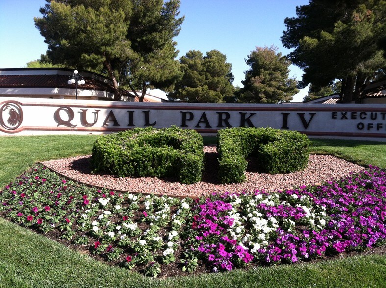 2810 W Charleston Blvd, Las Vegas, NV à louer - Autre – Image 1 sur 9