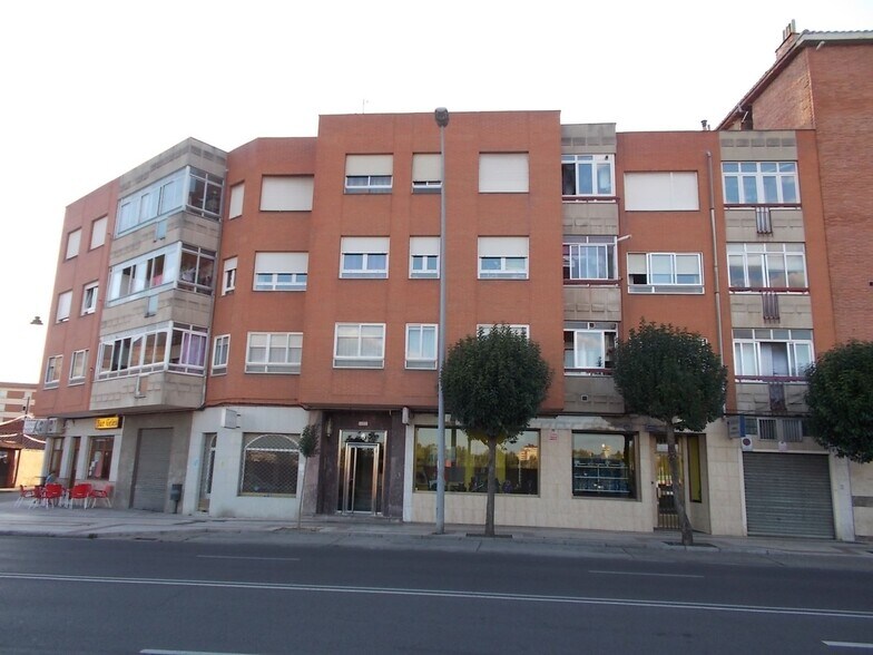 Avenida Antibióticos, 6, León, León à vendre - Photo de l’immeuble – Image 1 sur 18