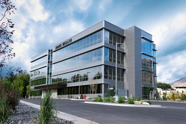 701 S Main St, Logan, UT à louer - Photo de l’immeuble – Image 1 sur 12