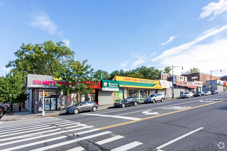 3443-3457 Boston Rd, Bronx, NY à louer - Photo de l’immeuble – Image 3 sur 3