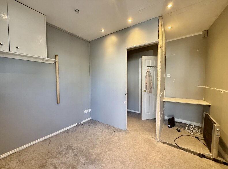 149 Hamlet Court Rd, Westcliff On Sea à louer - Photo de l’immeuble – Image 3 sur 5