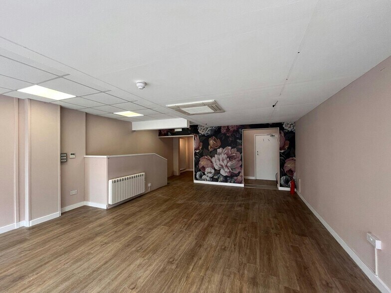 90 High St, Tring à louer - Photo de l’immeuble – Image 3 sur 12