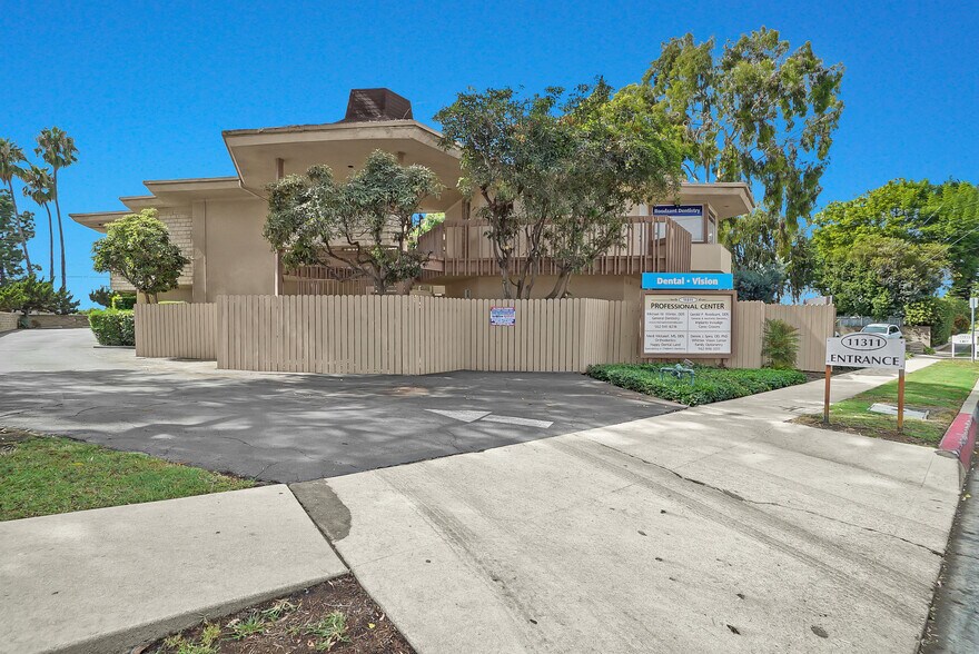 11311 La Mirada Blvd, Whittier, CA à louer - Photo de l’immeuble – Image 1 sur 8