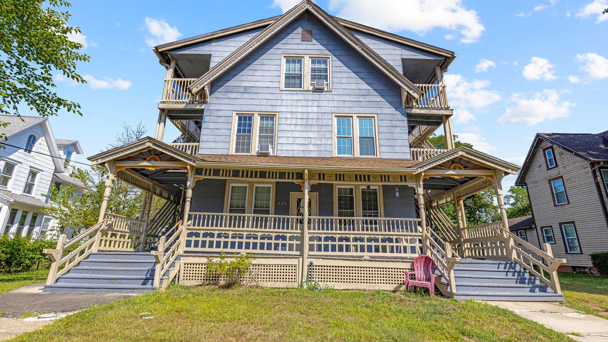 424 West St, Bristol, CT à vendre Photo de l’immeuble– Image 1 sur 11