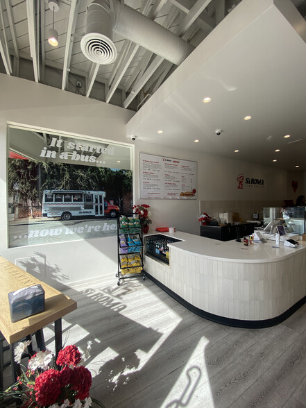 7955-7959 Melrose Ave, Los Angeles, CA à louer - Photo de l’immeuble – Image 1 sur 8