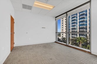 121-189 S Orange Ave, Orlando, FL à louer Photo intérieure– Image 2 sur 9