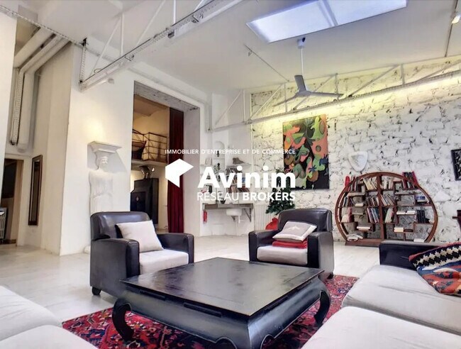 Plus de détails pour Local d’activités à vendre